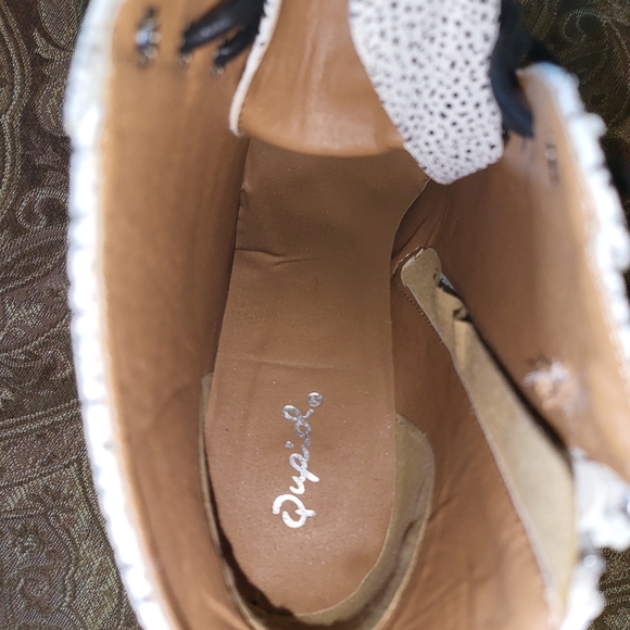 Platform Ankle Boots - Picture 5 of 6